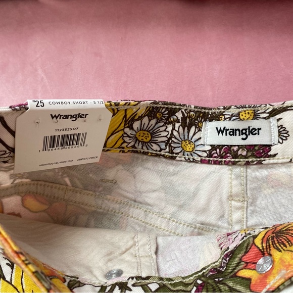 Anthropologie x Wrangler Floral Shorts Cowboy High Rise 5.5 In Retro Wanderer 25 - Picture 13 of 14